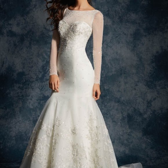 NEW Alfred Angelo Long Sleeve Lace Wedding Dress, Ivory Size 4, Mermaid - Picture 12 of 12